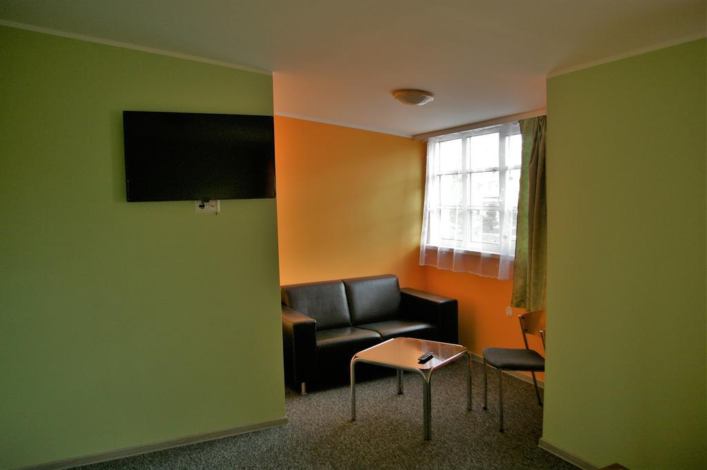 Kagu Hostel Voru Bagian luar foto